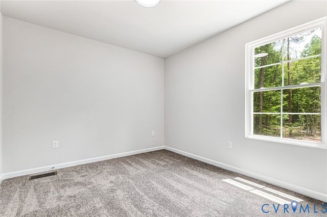 1011 Swan Ln, Ruther Glen, VA 22546