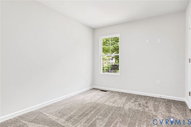 1011 Swan Ln, Ruther Glen, VA 22546
