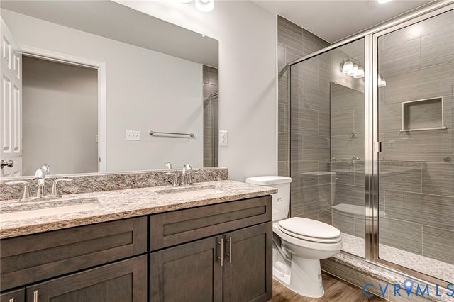 1011 Swan Ln, Ruther Glen, VA 22546