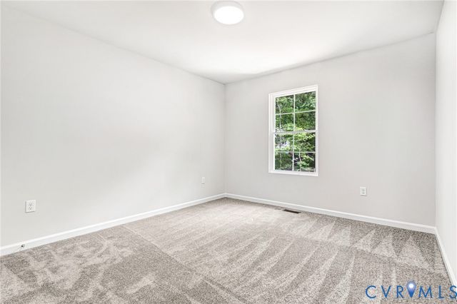 1011 Swan Ln, Ruther Glen, VA 22546