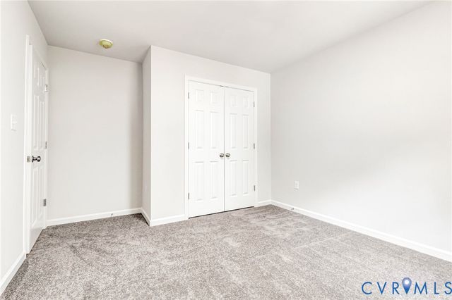 1011 Swan Ln, Ruther Glen, VA 22546