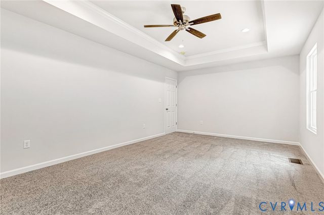 1011 Swan Ln, Ruther Glen, VA 22546
