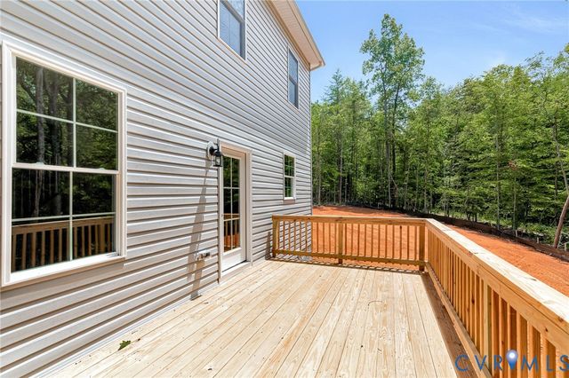 1011 Swan Ln, Ruther Glen, VA 22546