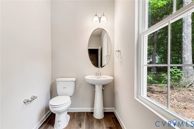 1011 Swan Ln, Ruther Glen, VA 22546