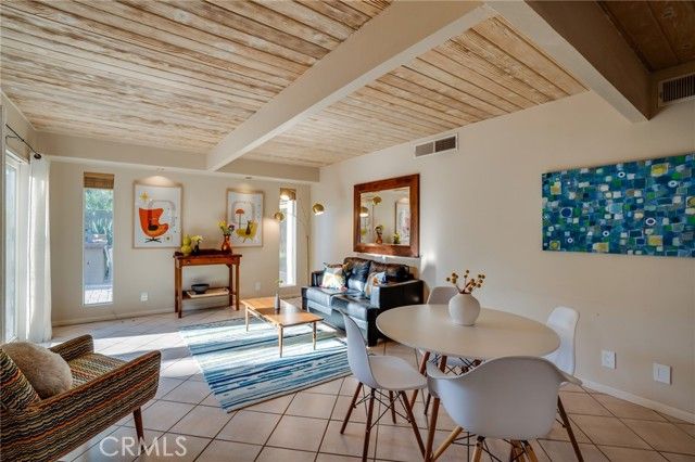 576 E Desert Holly Circle, Palm Springs, CA 92262