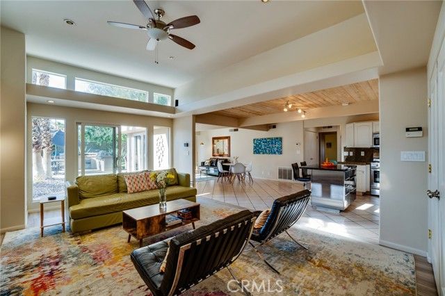 576 E Desert Holly Circle, Palm Springs, CA 92262