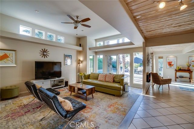 576 E Desert Holly Circle, Palm Springs, CA 92262