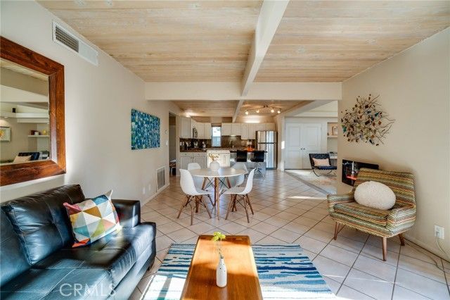 576 E Desert Holly Circle, Palm Springs, CA 92262