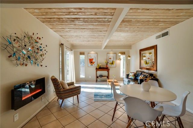 576 E Desert Holly Circle, Palm Springs, CA 92262