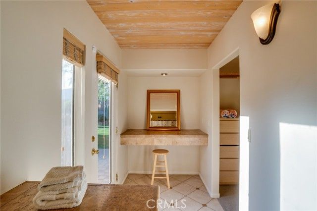 576 E Desert Holly Circle, Palm Springs, CA 92262