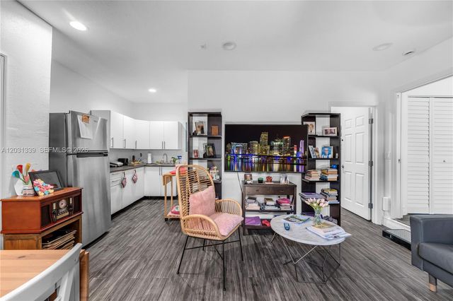 15341 SW 114th Ter, Miami, FL 33196