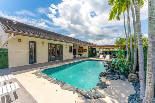 15341 SW 114th Ter, Miami, FL 33196