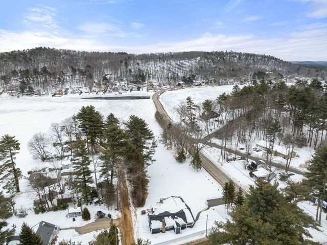 241 Mashapaug Rd, Holland, MA 01521