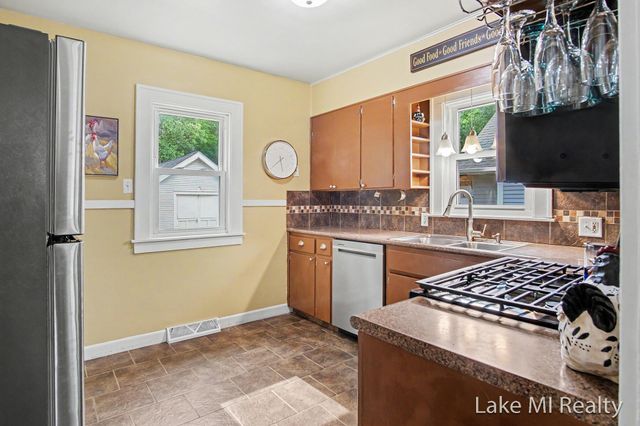 3639 Burlingame Avenue Sw, City Of Wyoming, MI 49509