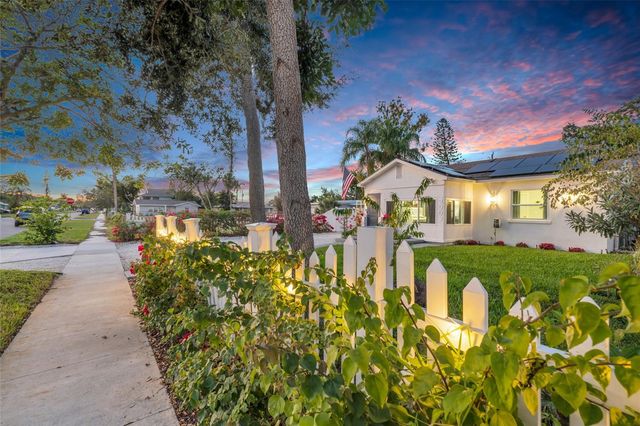 2009 1ST AVENUE E, Bradenton, FL 34208