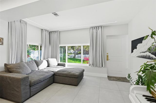 2009 1ST AVENUE E, Bradenton, FL 34208