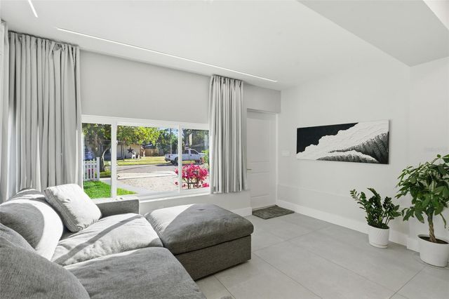 2009 1ST AVENUE E, Bradenton, FL 34208