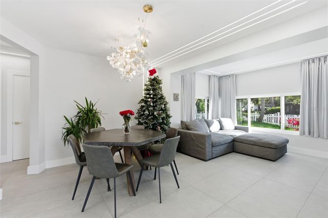 2009 1ST AVENUE E, Bradenton, FL 34208