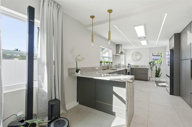 2009 1ST AVENUE E, Bradenton, FL 34208