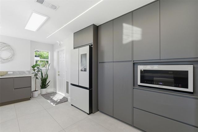 2009 1ST AVENUE E, Bradenton, FL 34208