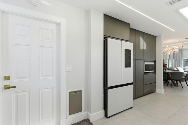 2009 1ST AVENUE E, Bradenton, FL 34208