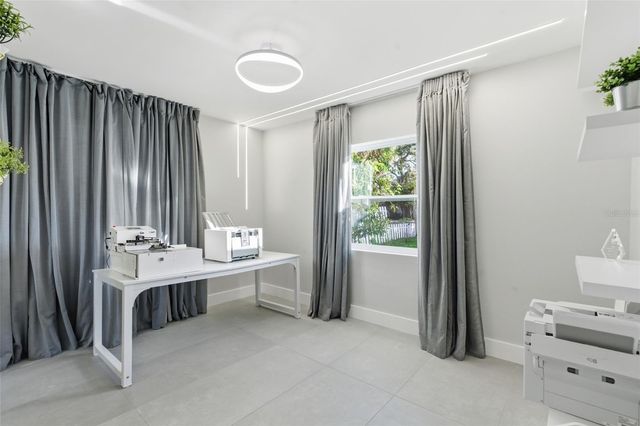 2009 1ST AVENUE E, Bradenton, FL 34208