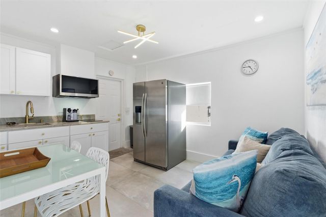 2009 1ST AVENUE E, Bradenton, FL 34208