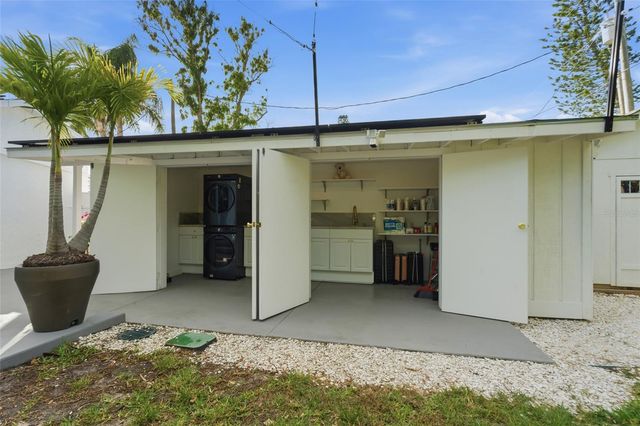 2009 1ST AVENUE E, Bradenton, FL 34208