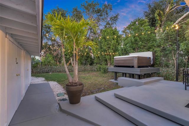 2009 1ST AVENUE E, Bradenton, FL 34208