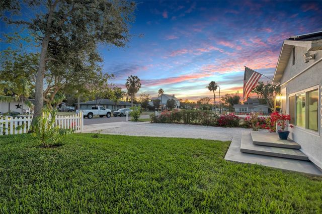 2009 1ST AVENUE E, Bradenton, FL 34208