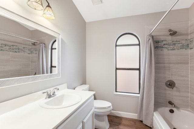 1732 Bridgecreek Dr, Sacramento, CA 95833