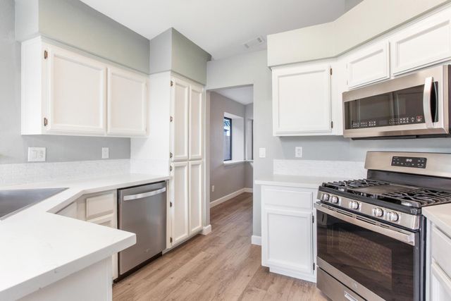 1732 Bridgecreek Dr, Sacramento, CA 95833