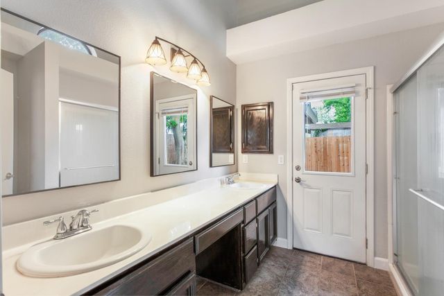 1732 Bridgecreek Dr, Sacramento, CA 95833