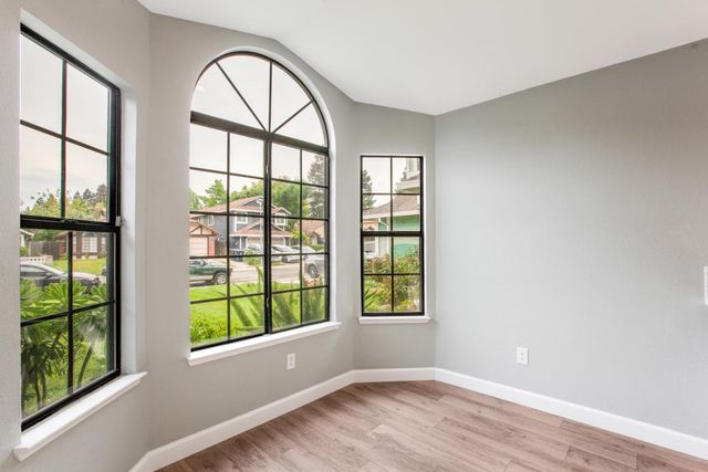 1732 Bridgecreek Dr, Sacramento, CA 95833