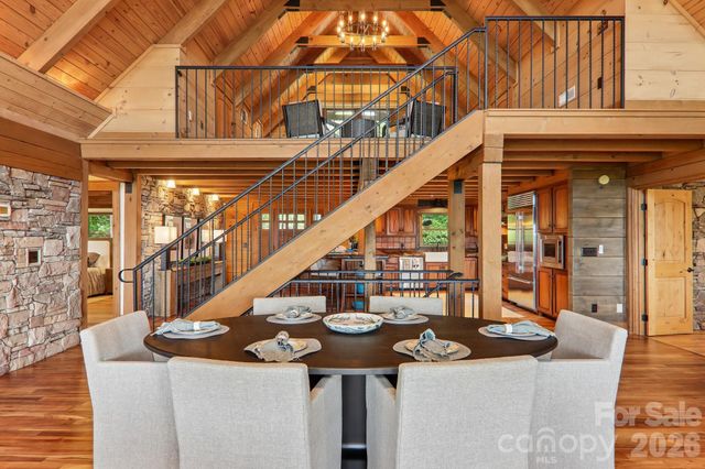 1072 Corsica Lane, Saluda, NC 28773
