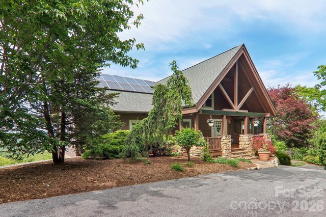 1072 Corsica Lane, Saluda, NC 28773