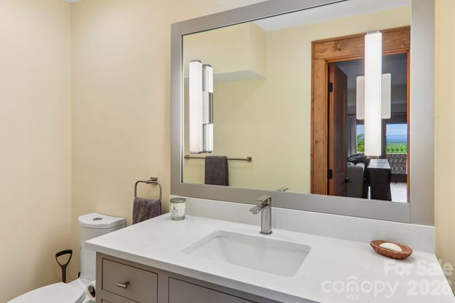 1072 Corsica Lane, Saluda, NC 28773