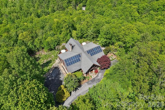 1072 Corsica Lane, Saluda, NC 28773