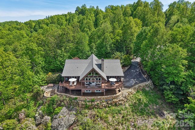 1072 Corsica Lane, Saluda, NC 28773