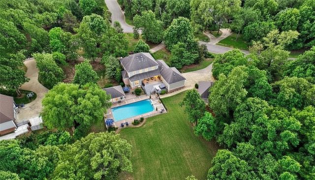 2563 N Toy Drive, Fayetteville, AR 72704