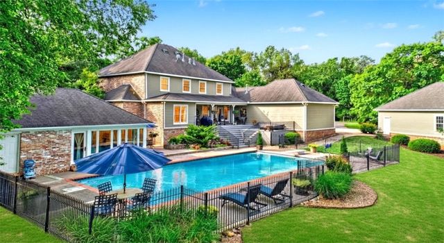 2563 N Toy Drive, Fayetteville, AR 72704