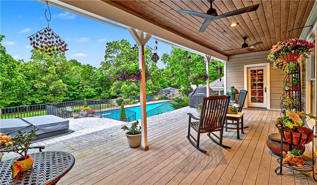 2563 N Toy Drive, Fayetteville, AR 72704