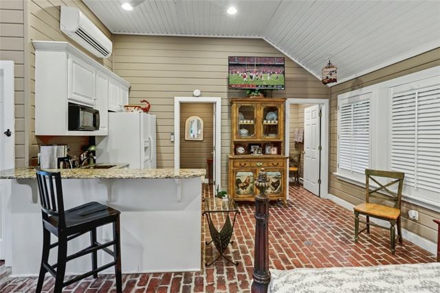 2563 N Toy Drive, Fayetteville, AR 72704