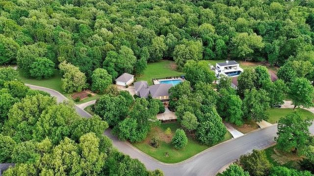 2563 N Toy Drive, Fayetteville, AR 72704