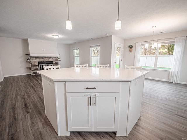 1041 Frost Drive, Evansville, IN 47725