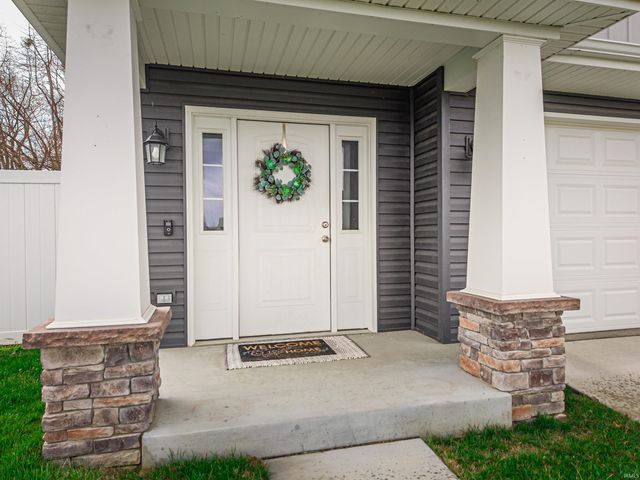 1041 Frost Drive, Evansville, IN 47725