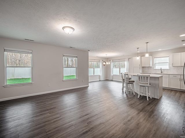 1041 Frost Drive, Evansville, IN 47725