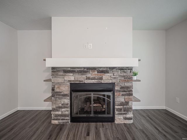 1041 Frost Drive, Evansville, IN 47725