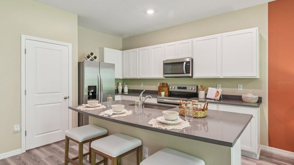 Image 13 of property listing at 17665 SPANISH OAK LOOP, Land O Lakes, FL 34638
