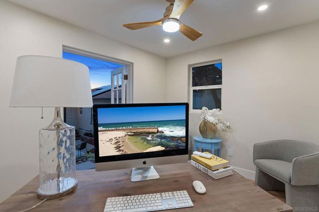 3911 California, San Diego, CA 92110